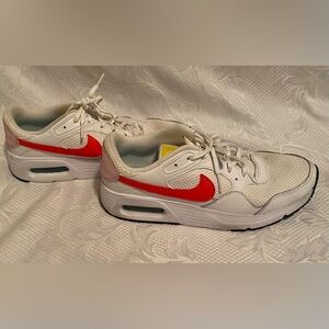 Women’s Nike Air sneakers. Size 7